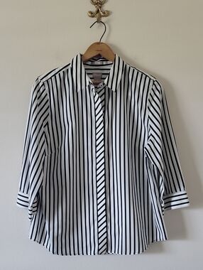 Chico's Black White Stripe No Iron StainShield Button Down Shirt Size Large
